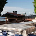 Beachfront Calm Sea פרקו