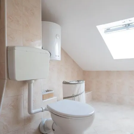 Beachfront Calm Sea Appartamento Preko