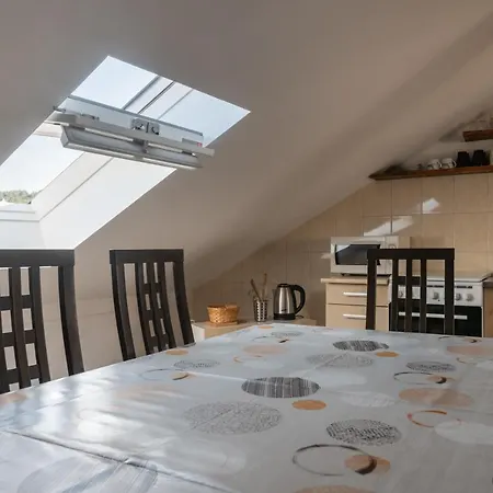 Beachfront Calm Sea פרקו