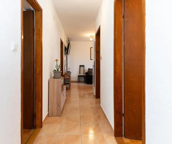 Beachfront Calm Sea Apartament Preko