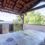 Beachfront Calm Sea Apartment *