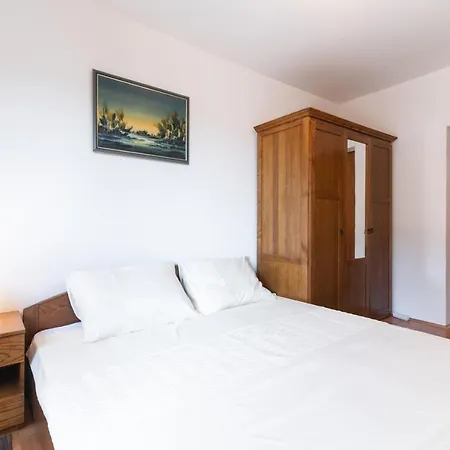 Beachfront Calm Sea Apartment Preko