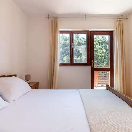 Beachfront Calm Sea Apartman *