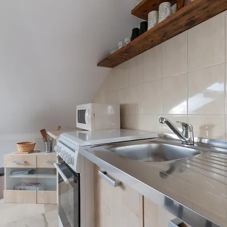 Beachfront Calm Sea Apartment *