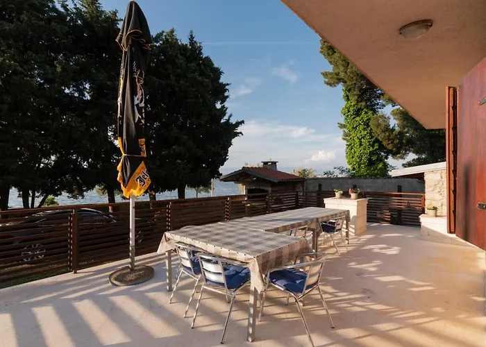 Beachfront Calm Sea *