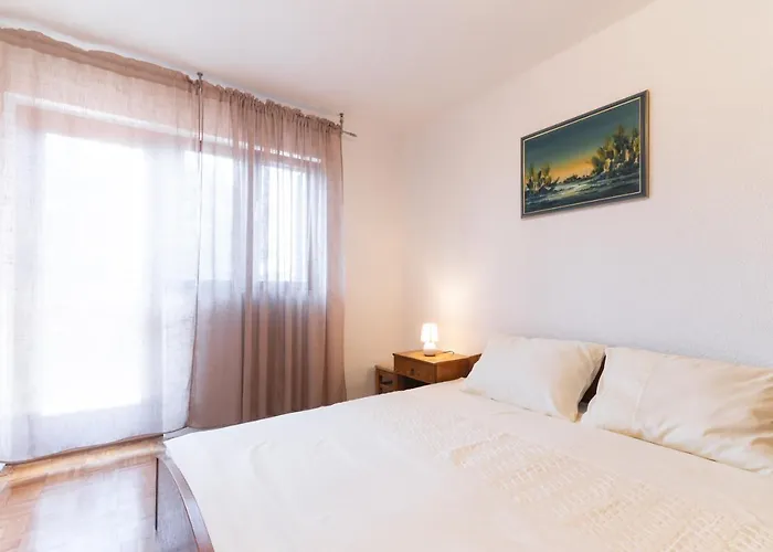 Beachfront Calm Sea Apartmán *