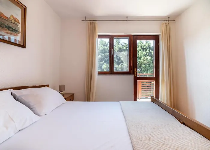 Beachfront Calm Sea Apartmán *