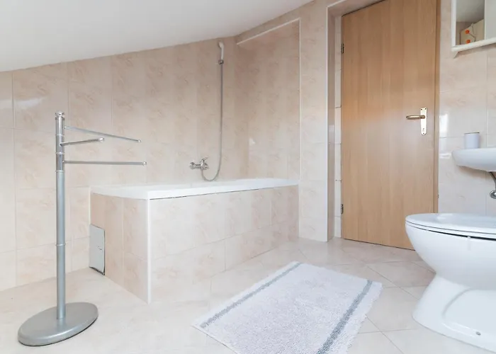 Beachfront Calm Sea * Preko